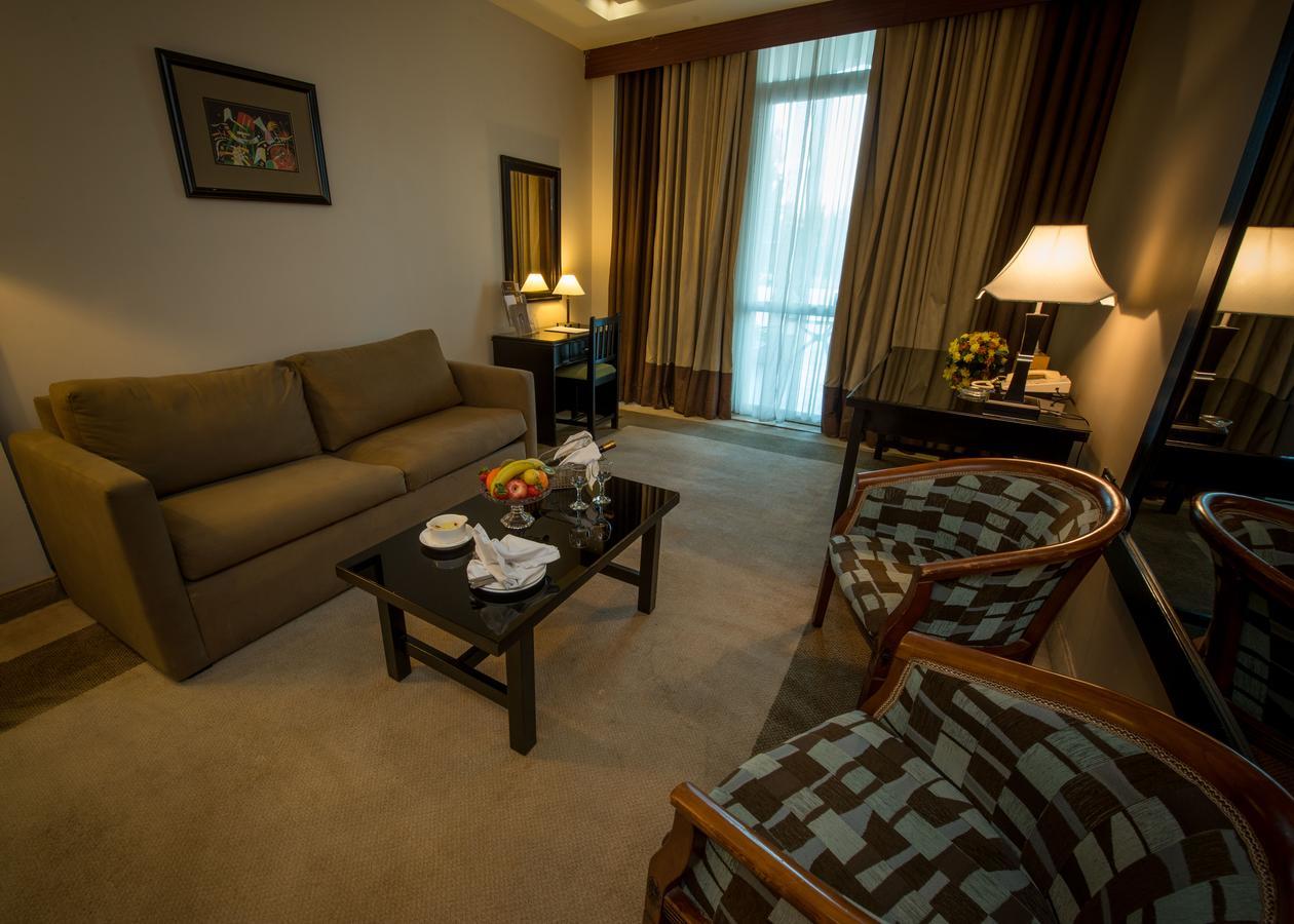 Hotel Century Park