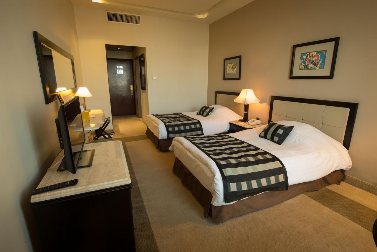 Century Park Отель 4*
