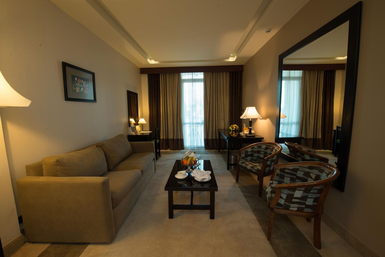 Century Park Отель 4*