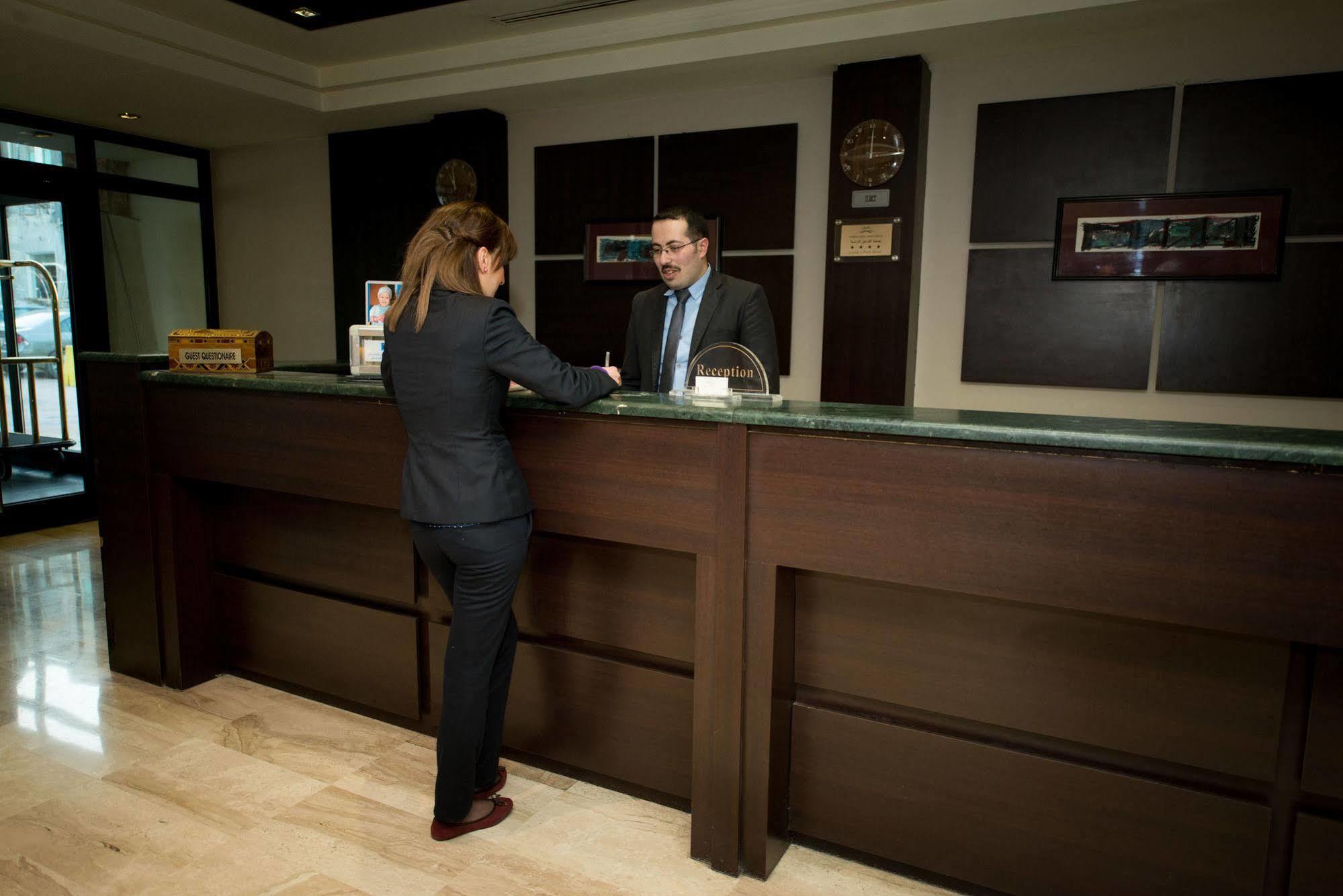 Century Park Отель 4*